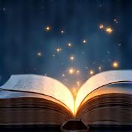 Ikona otevřené knihy a hvězd představující vzdělávání